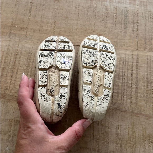 Floafers - Picture 5 of 11